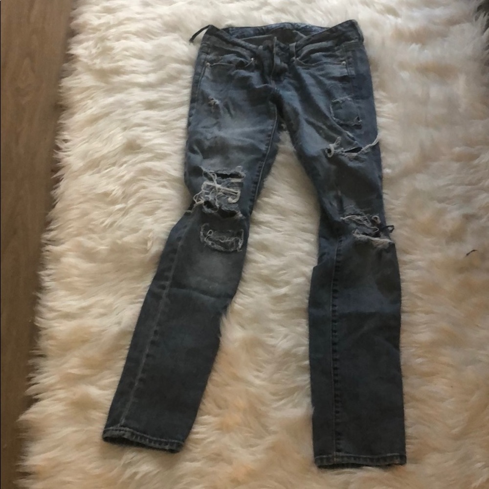 American eagle ripped skinny jeans